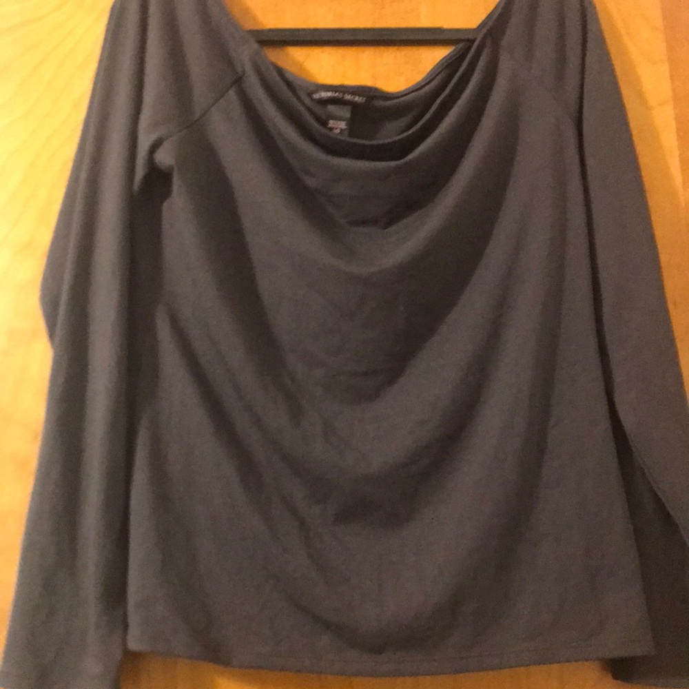 EUC off the shoulder VS long sleeve